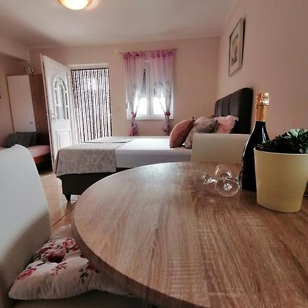 Apartmani Marijana Lozovac Exteriér fotografie